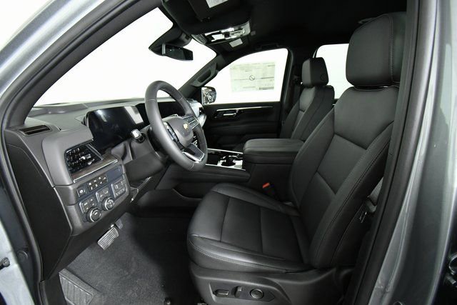 New 2026 Chevrolet Suburban LT w/ Comfort Package image 5