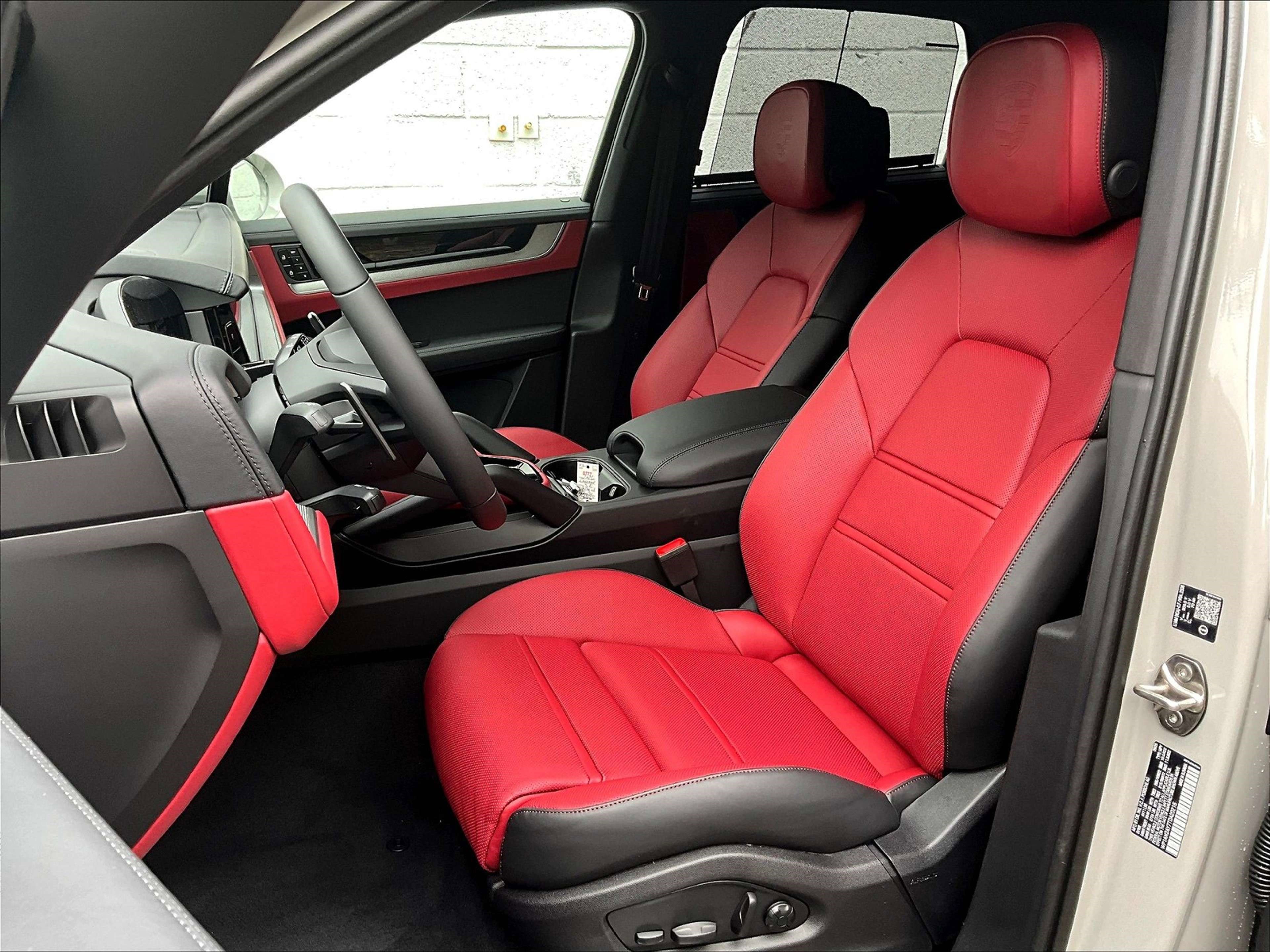 New 2026 Porsche Cayenne S image 5