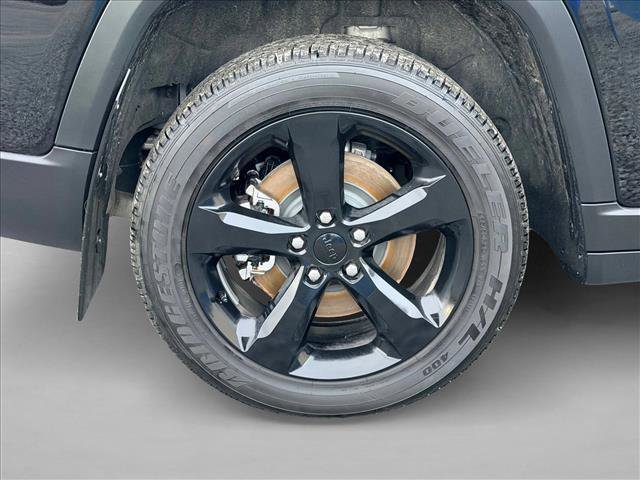 Used 2025 Jeep Grand Cherokee L Altitude image 23