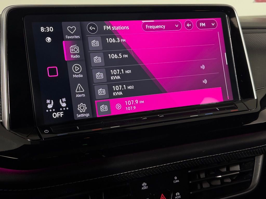 Used 2024 Volkswagen Atlas Cross Sport SEL R-Line image 21