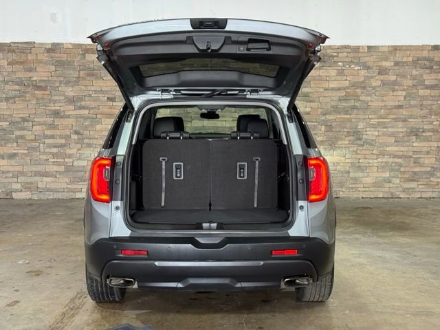 Used 2023 GMC Acadia SLT w/ Elevation Edition image 8