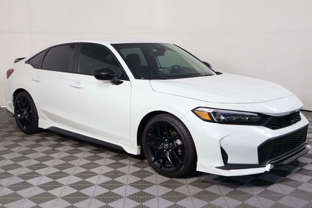 Used 2025 Honda Civic Sport image 3