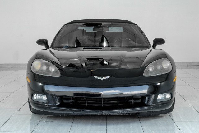 Used 2005 Chevrolet Corvette Convertible w/ Preferred Equipment Group RWD image 3