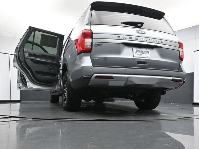 Used 2024 Ford Expedition XLT AWD/4WD image 43