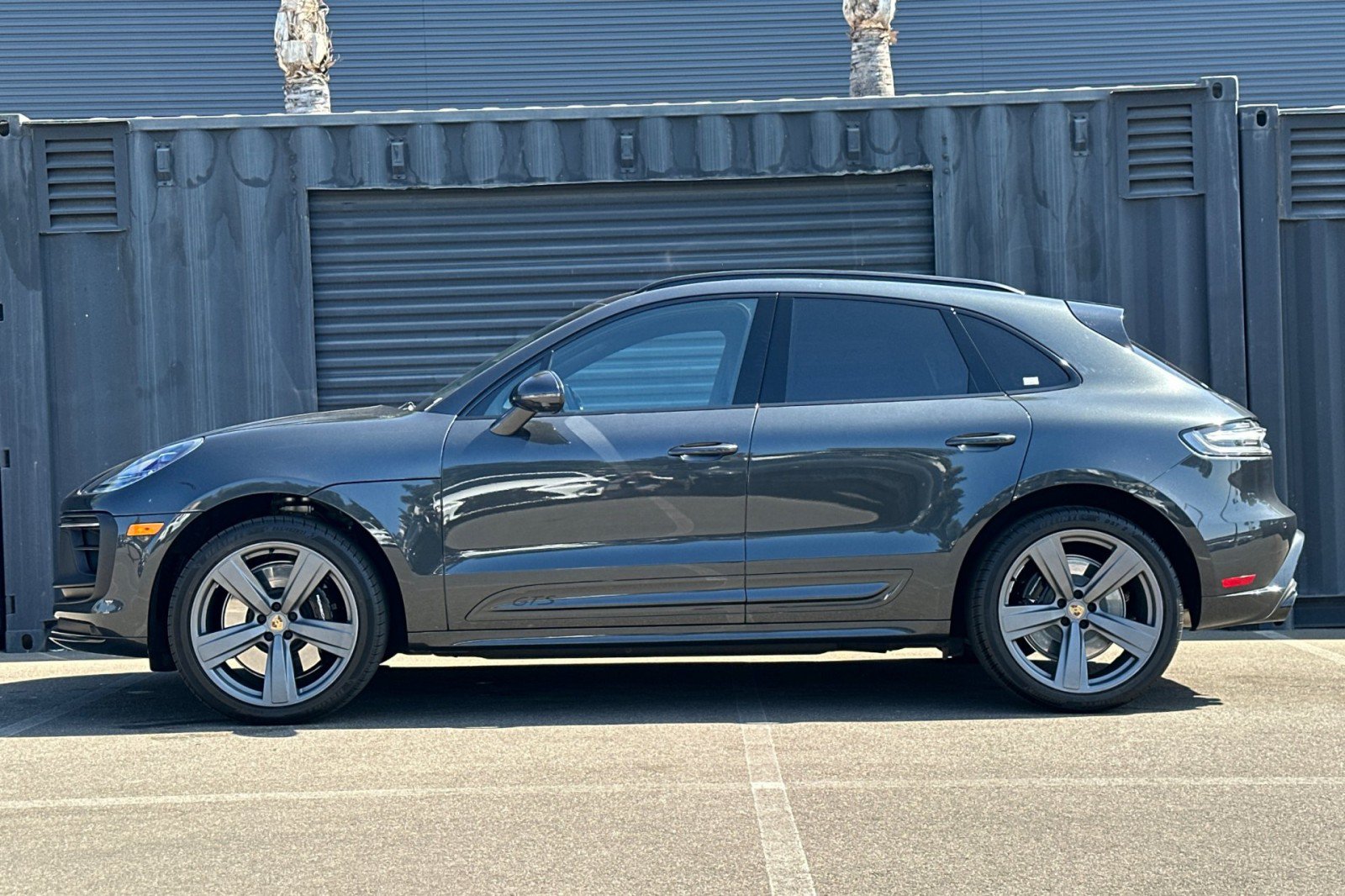 Certified 2023 Porsche Macan GTS AWD/4WD image 2