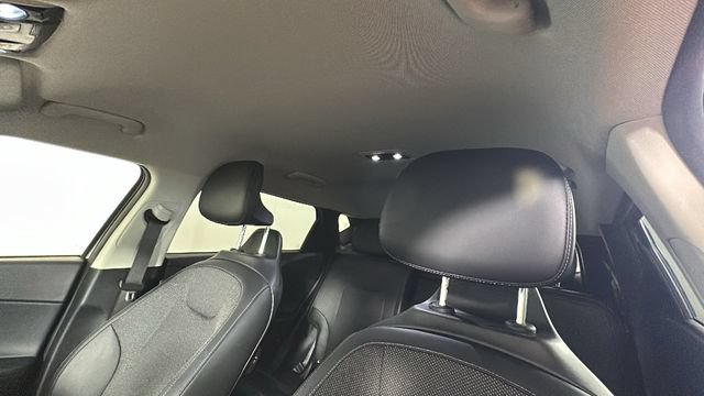 Used 2025 Kia EV6 Light AWD/4WD image 12