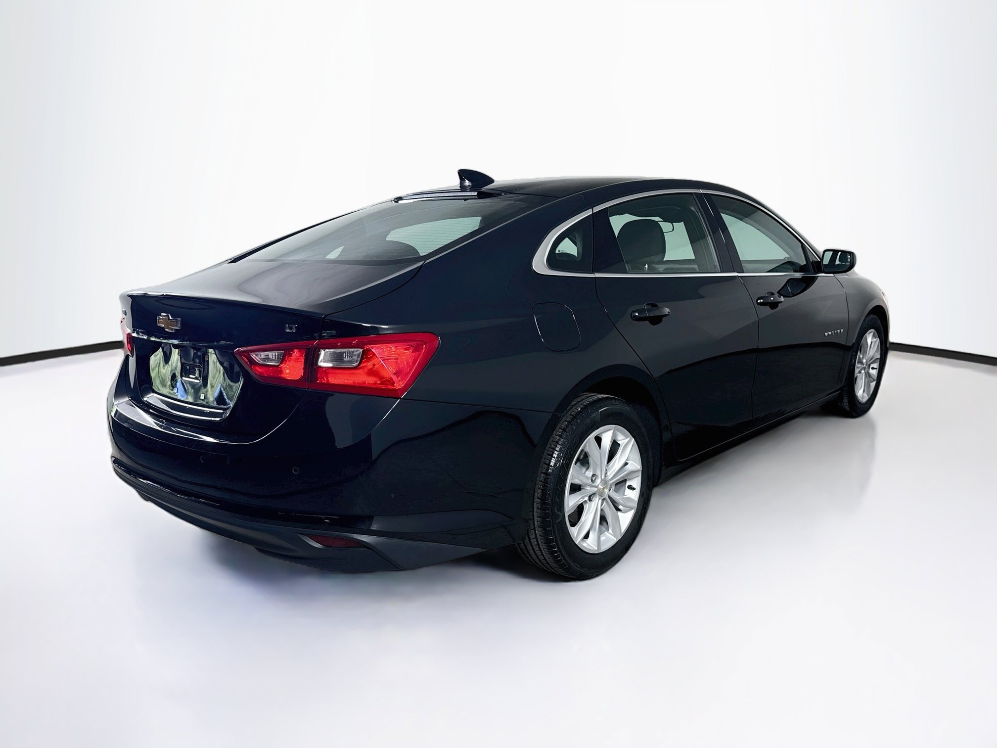 Used 2025 Chevrolet Malibu LT FWD image 28