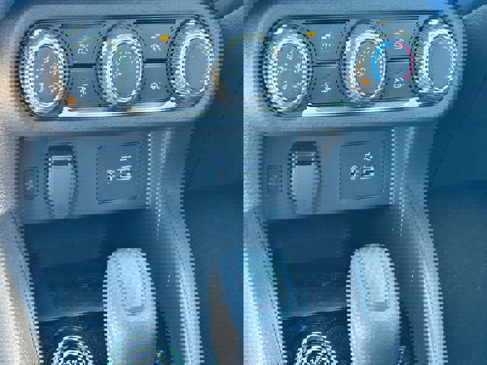 New 2025 Nissan Versa SV w/ Trunk Package image 25