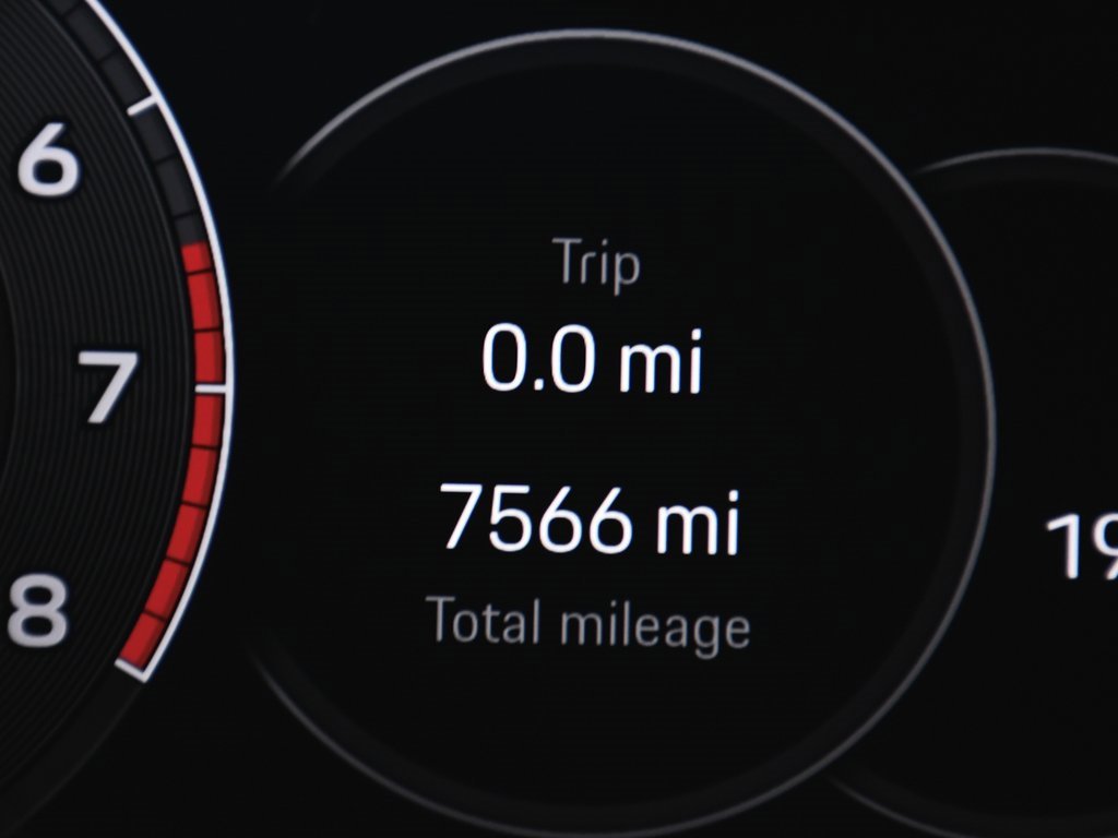 Used 2024 Porsche Cayenne S image 28