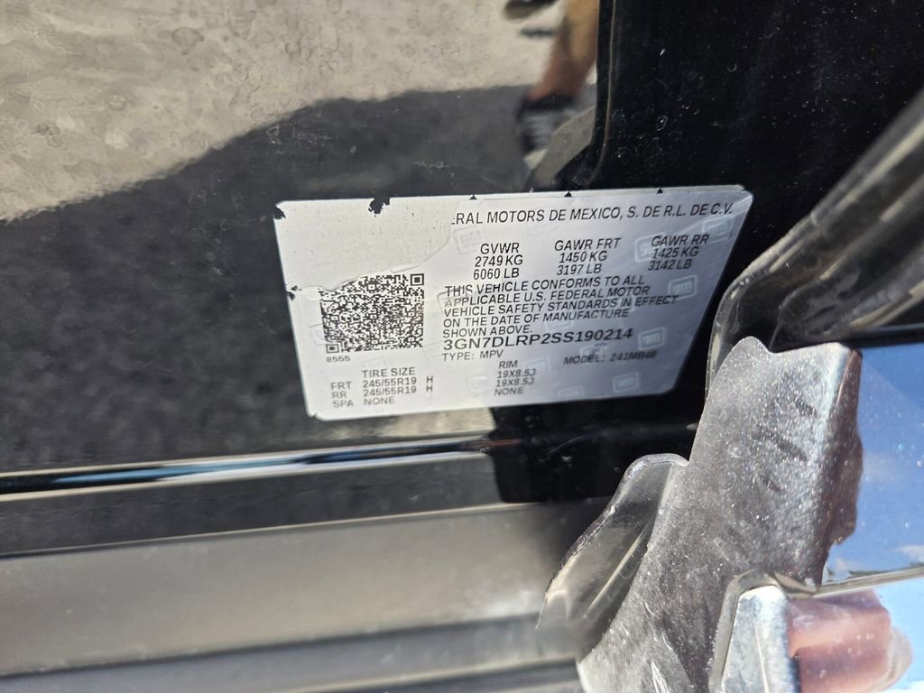 Certified 2025 Chevrolet Equinox EV LT w/ Convenience Package image 19