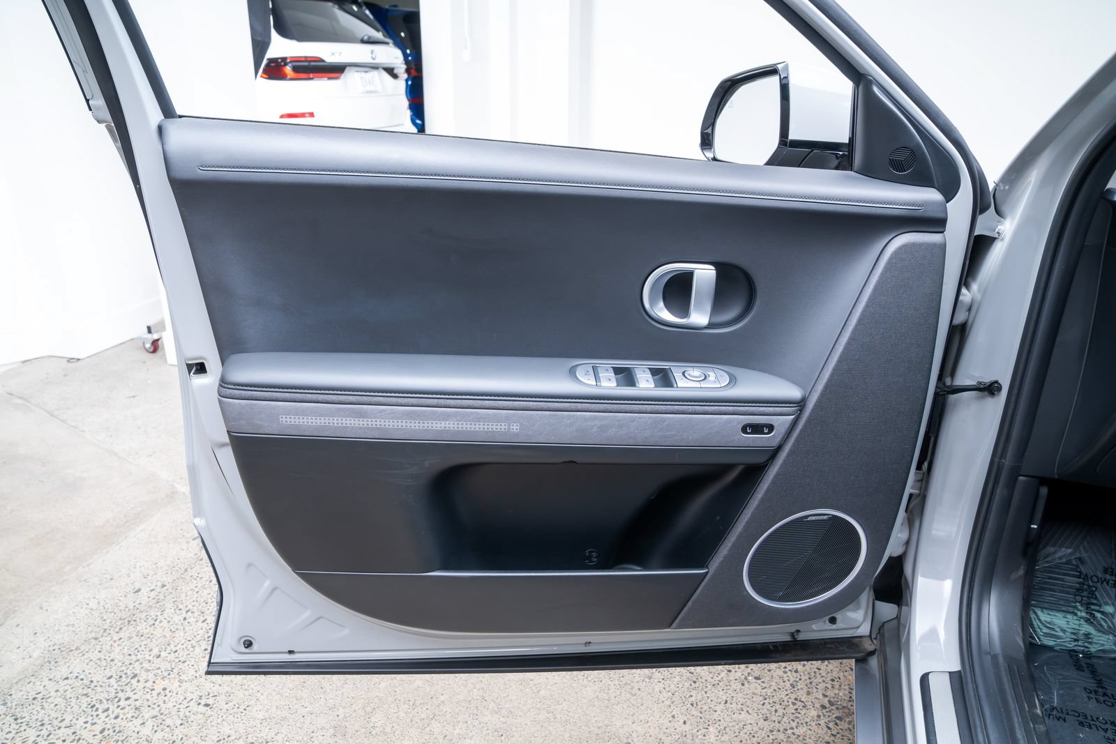 Used 2024 Hyundai Ioniq 5 Limited AWD/4WD image 16