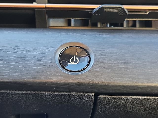 Used 2024 Nissan Ariya FWD image 23