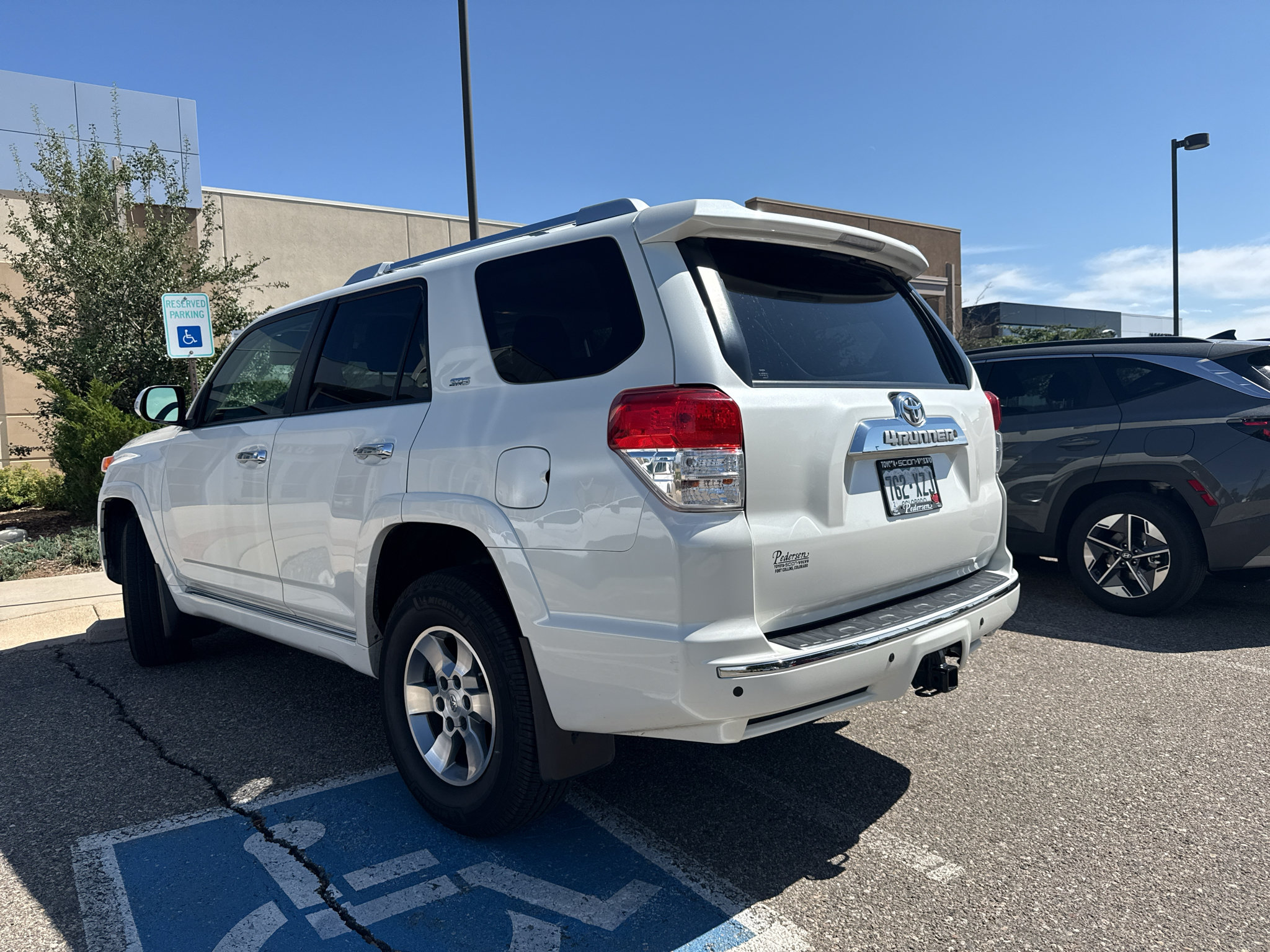 Used 2013 Toyota 4Runner SR5 w/ Convenience Pkg AWD/4WD image 2