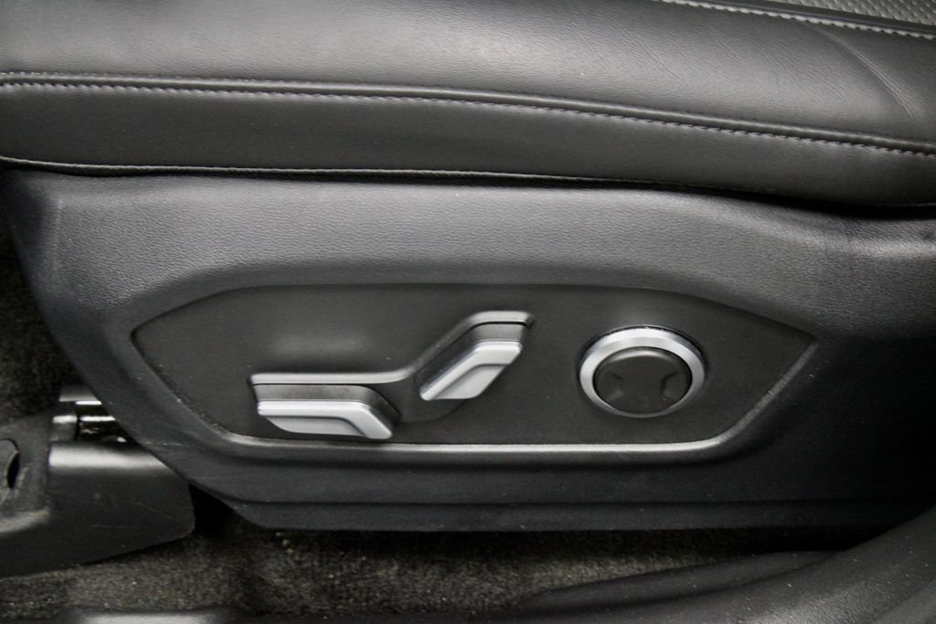 Used 2025 Hyundai Santa Fe SEL FWD image 26