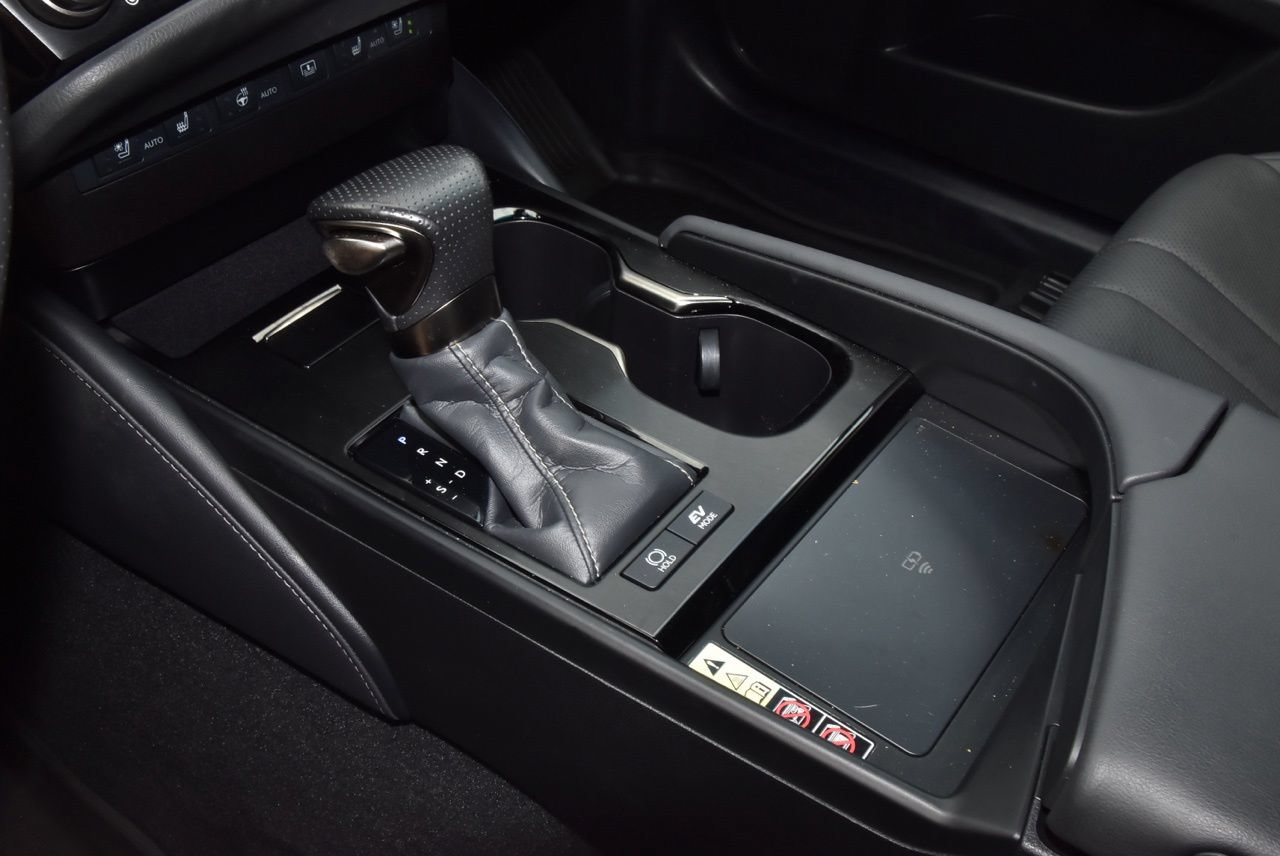 Used 2024 Lexus ES 300h F Sport w/ Accessory Package (Z1) FWD image 31