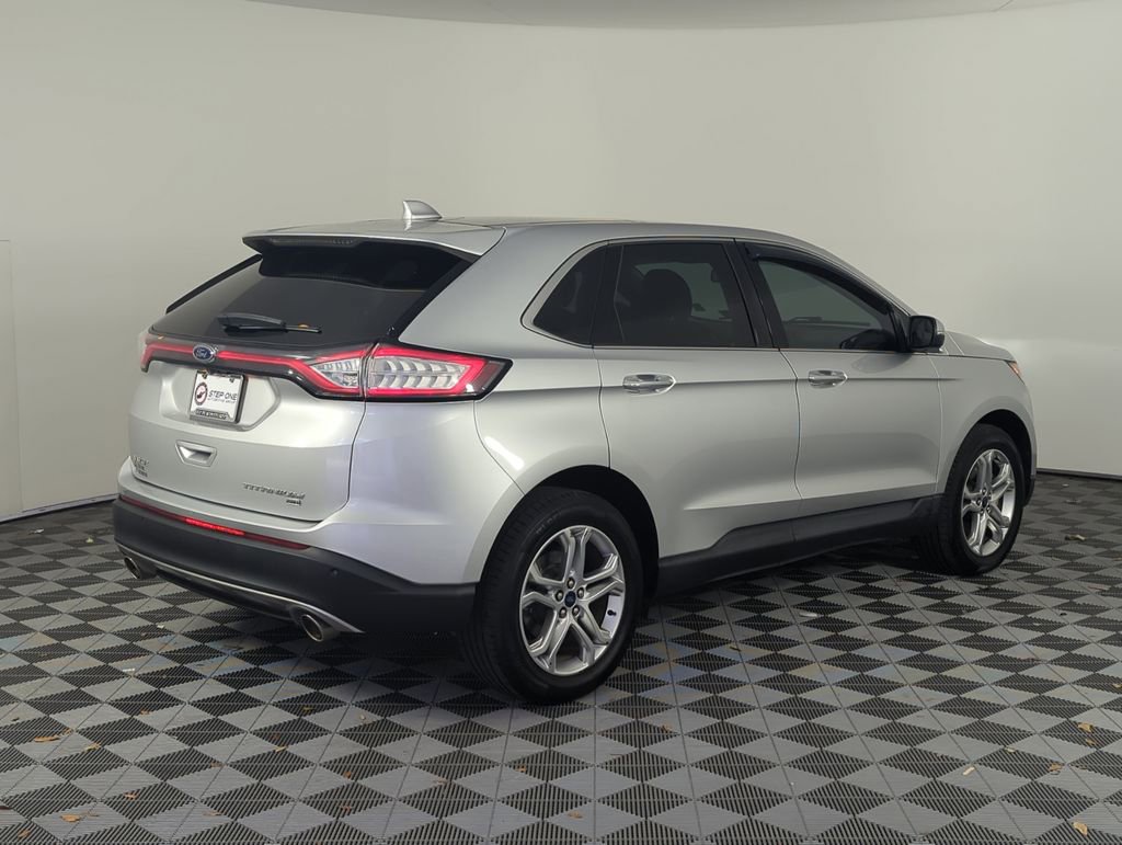 Used 2018 Ford Edge Titanium w/ Equipment Group 301A image 5