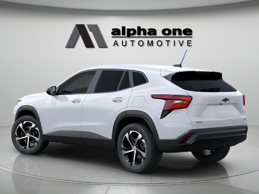 New 2026 Chevrolet Trax RS w/ Sunroof Package FWD image 3