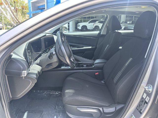 Used 2025 Hyundai Elantra SEL FWD image 30
