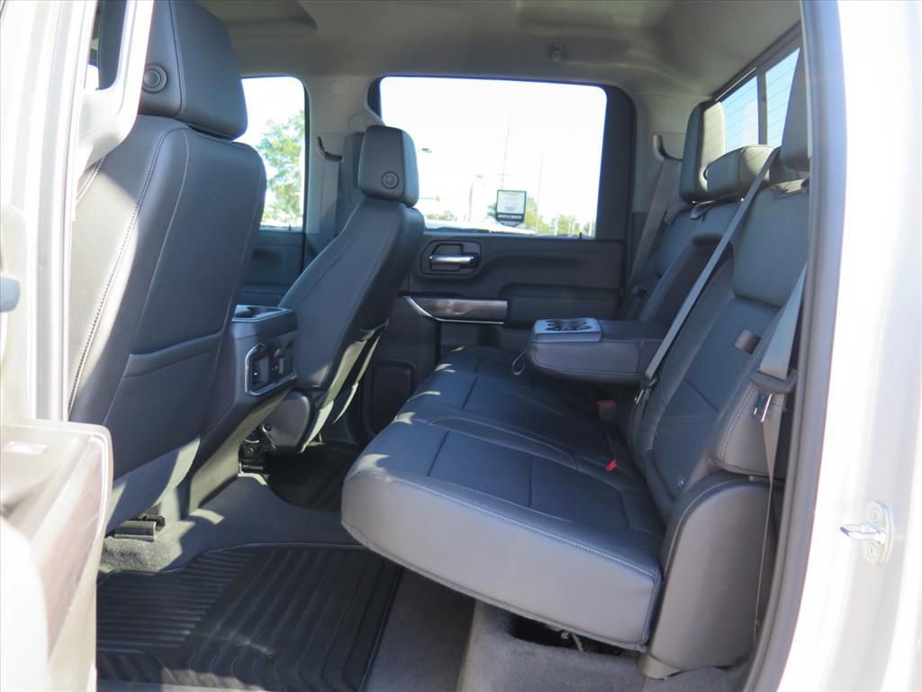 Used 2022 Chevrolet Silverado 2500 LTZ w/ LTZ Plus Package image 16