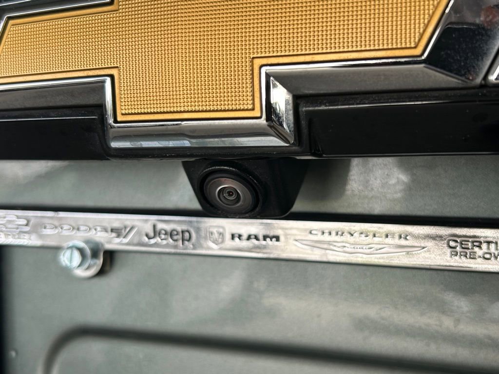 Used 2023 Chevrolet Traverse LT image 41