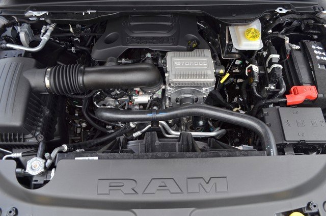New 2026 RAM 1500 4x4 Crew Cab image 36