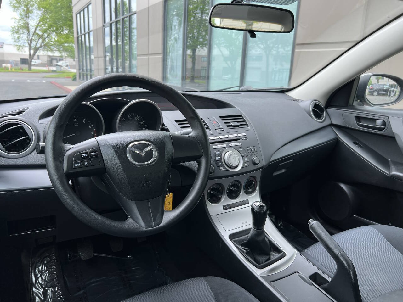 Used 2010 MAZDA MAZDA3 i Sport FWD image 13