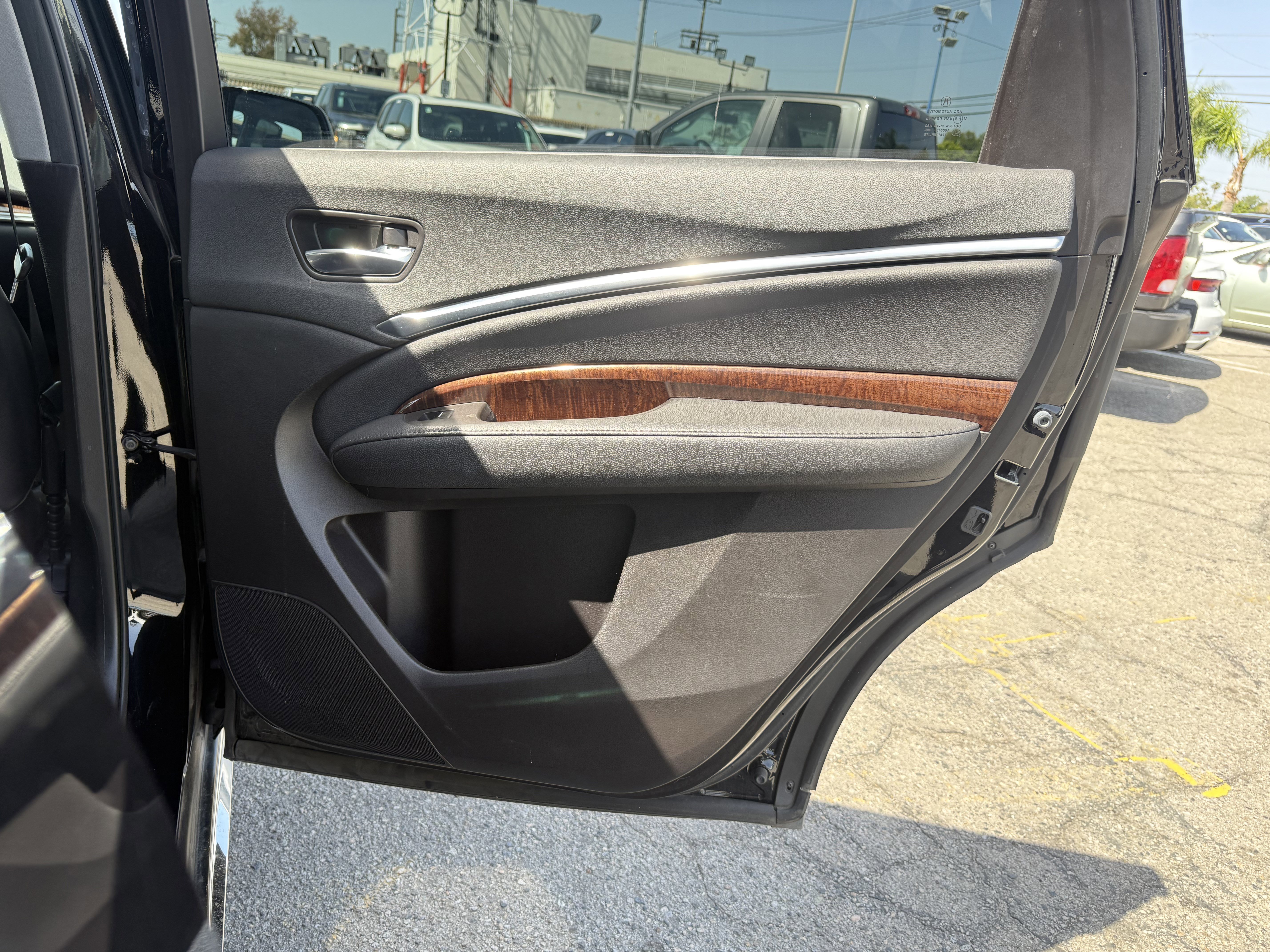 Used 2018 Acura MDX SH-AWD image 23