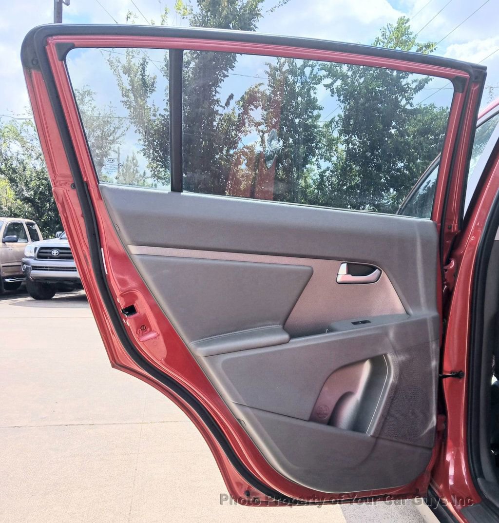 Used 2013 Kia Sportage LX w/ Convenience Pkg image 23