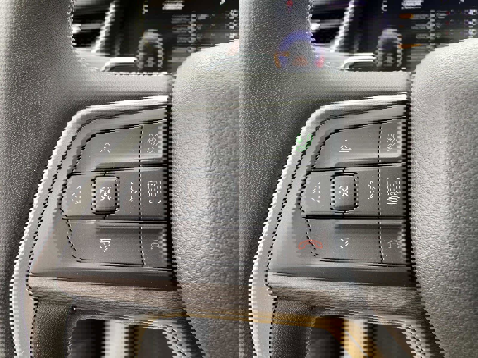 Used 2023 Jeep Grand Cherokee Limited image 19