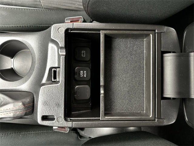 Used 2014 MAZDA MAZDA3 i Touring image 19