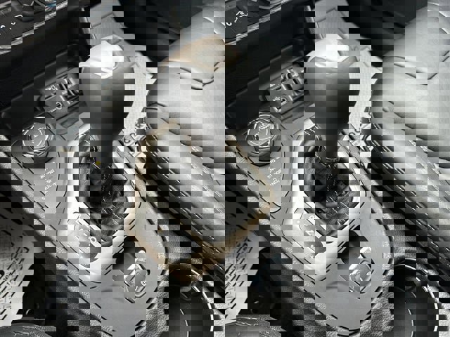 Used 2016 Jeep Cherokee Limited image 19