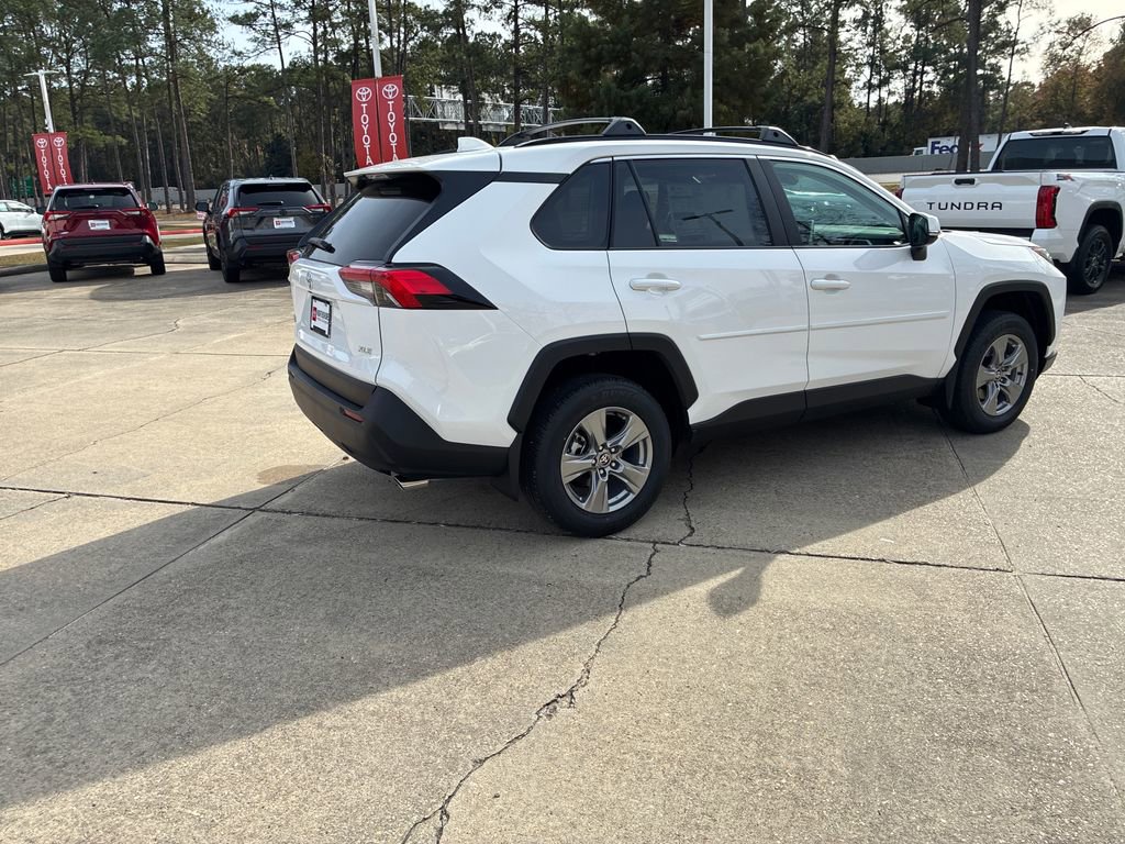 New 2025 Toyota RAV4 XLE image 7