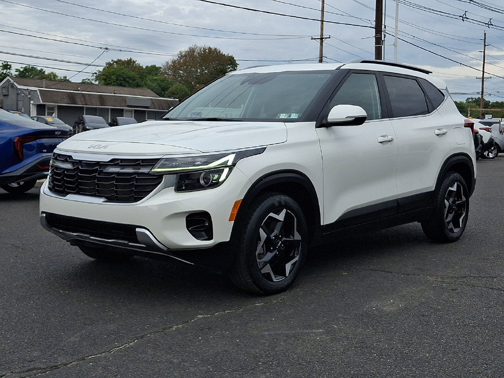 Used 2024 Kia Seltos EX AWD/4WD image 7