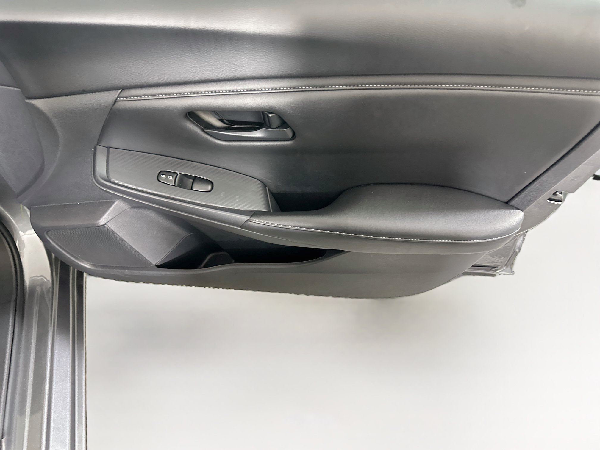Used 2025 Nissan Sentra S FWD image 29