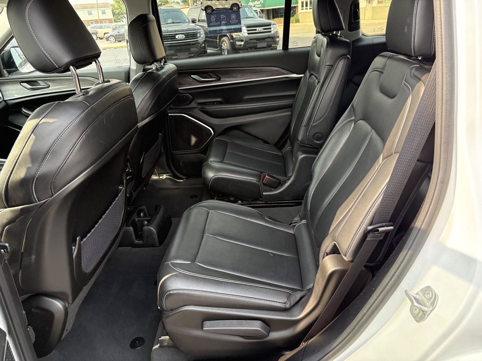 Used 2022 Jeep Grand Cherokee L Limited AWD/4WD image 14