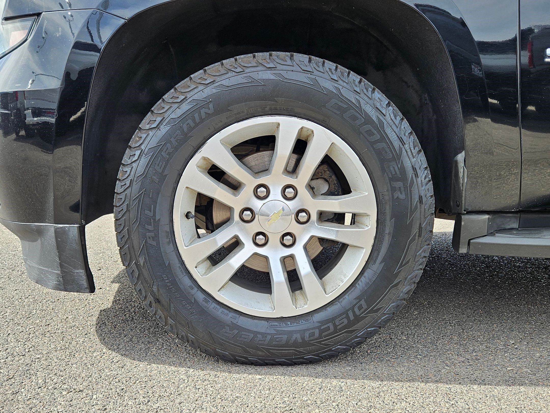 Used 2015 Chevrolet Suburban LT AWD/4WD image 11