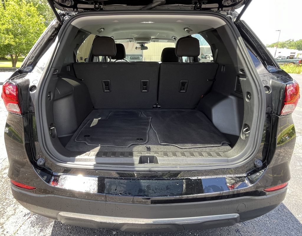 Used 2023 Chevrolet Equinox LT FWD image 4