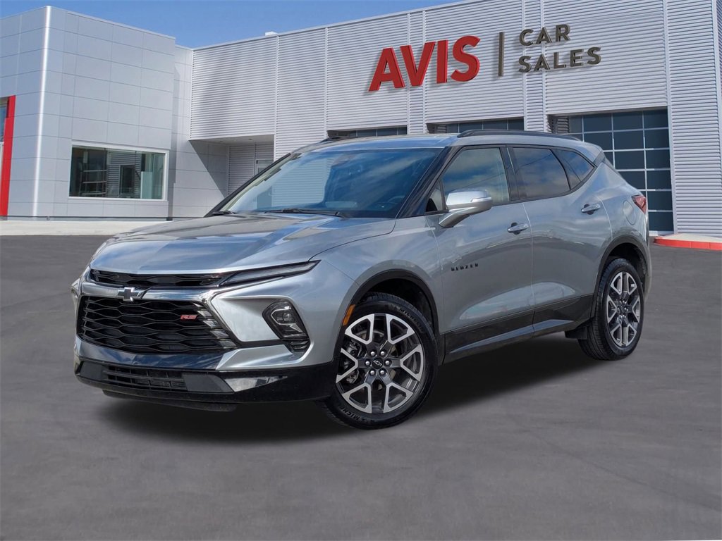 Used 2025 Chevrolet Blazer RS image 1