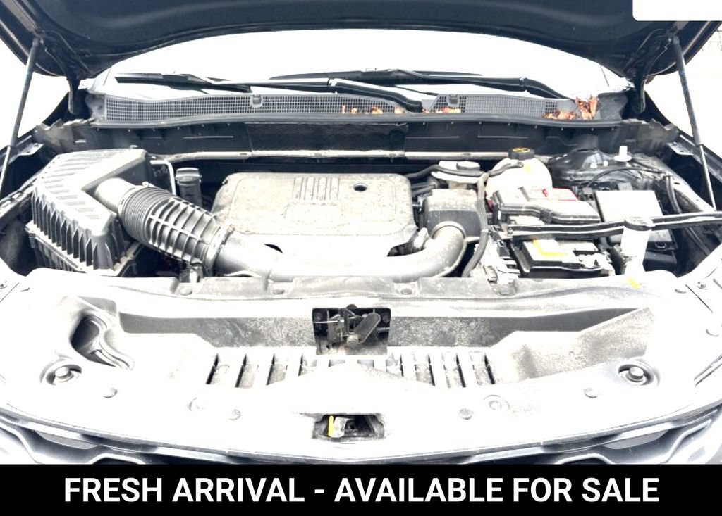 Used 2024 Chevrolet Blazer LT w/ Midnight/Sport Edition FWD image 18