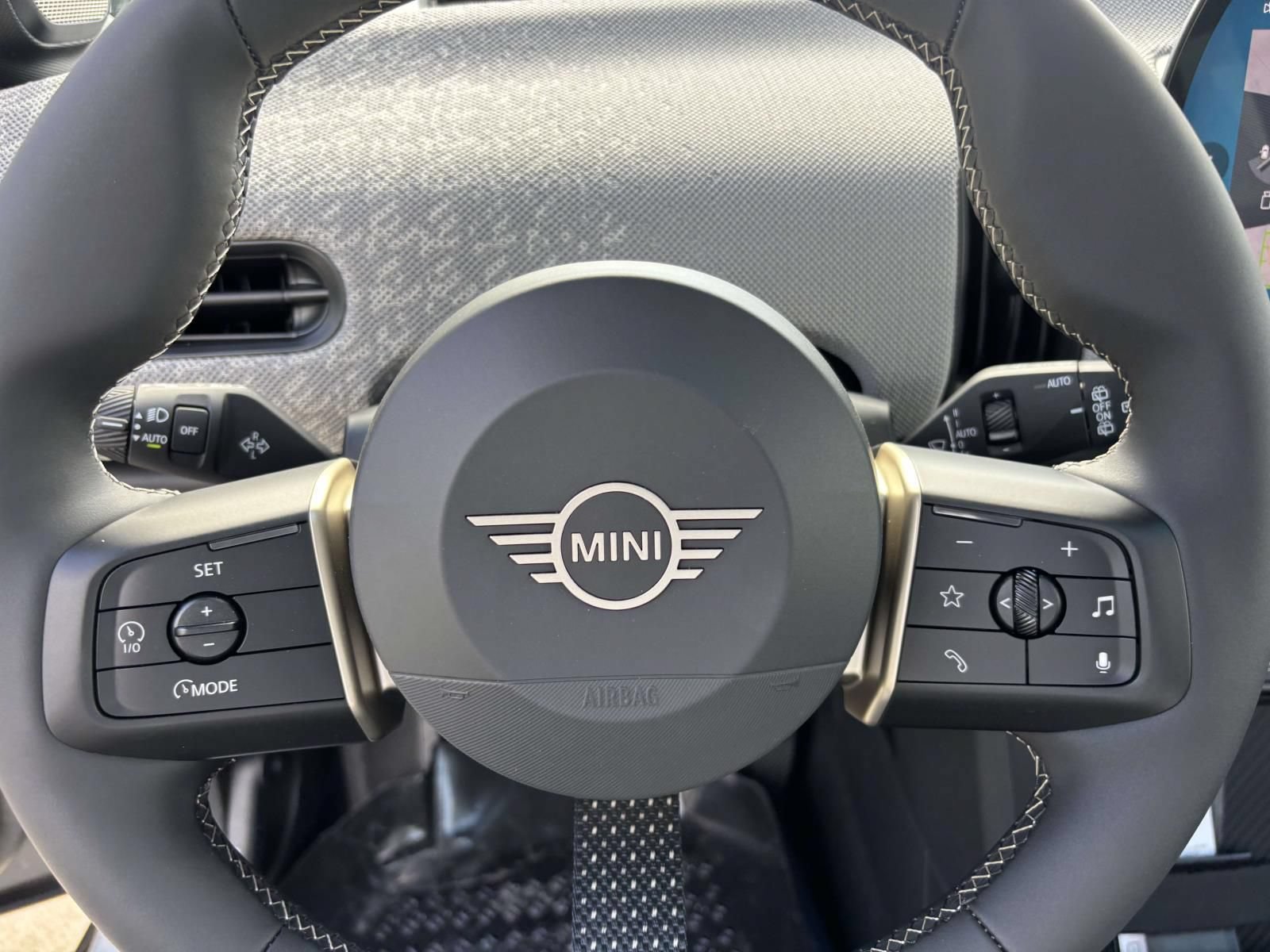 New 2026 MINI Cooper 2-Door Hardtop FWD image 15