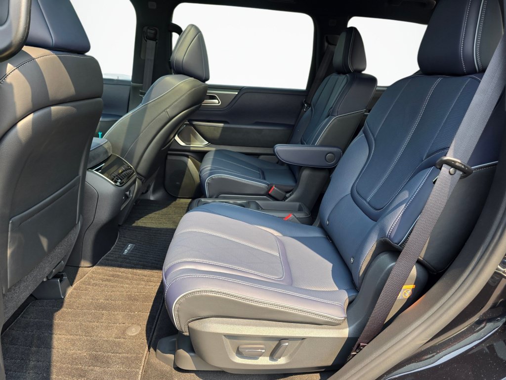 New 2027 INFINITI QX80 Sensory w/ Sport Exterior Package AWD/4WD image 18