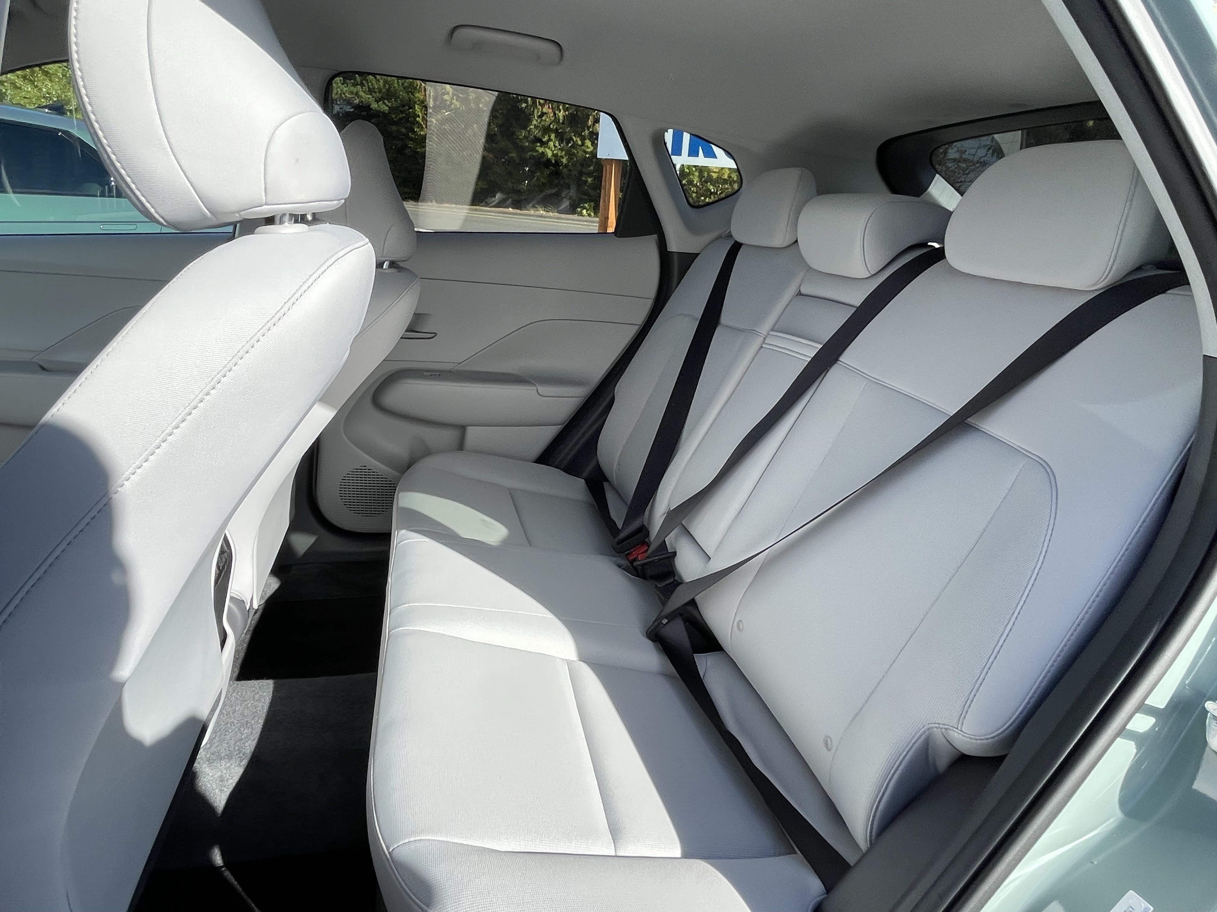 Used 2025 Hyundai Kona SEL AWD/4WD image 15