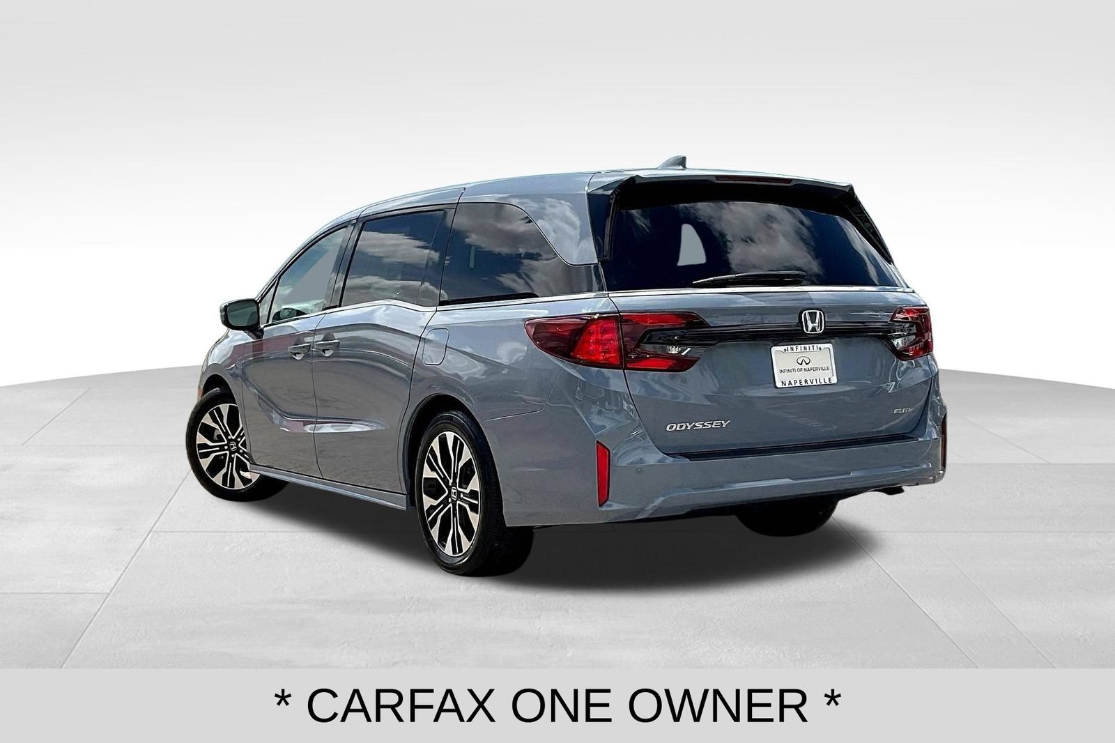 Used 2026 Honda Odyssey Elite image 4