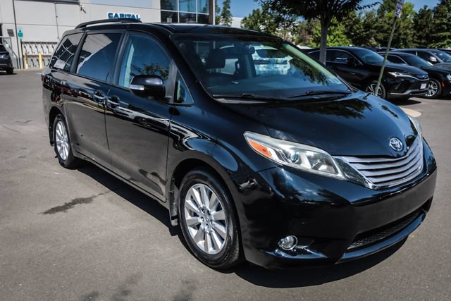 Used 2016 Toyota Sienna Limited Premium AWD/4WD image 7