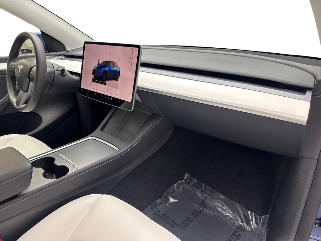 Used 2024 Tesla Model Y Long Range image 52