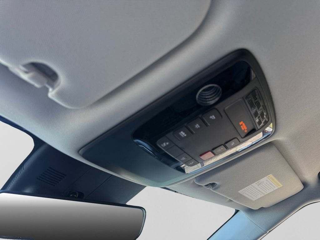 New 2026 Kia Carnival LX FWD image 27
