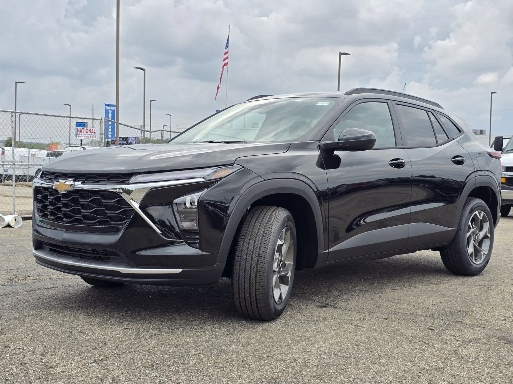 New 2026 Chevrolet Trax LT w/ Driver Confidence Package image 11