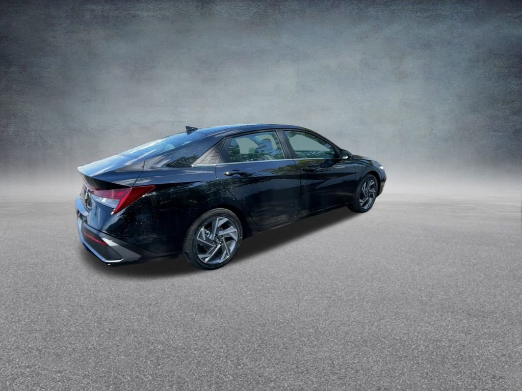 New 2025 Hyundai Elantra Limited image 22