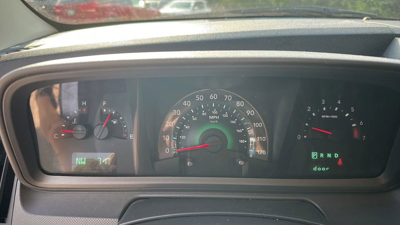 Used 2010 Dodge Journey SXT w/ Flexible Seating Group FWD image 10