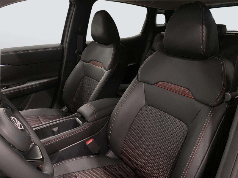 New 2026 Nissan Kicks SR w/ Cold Weather Package FWD image 27